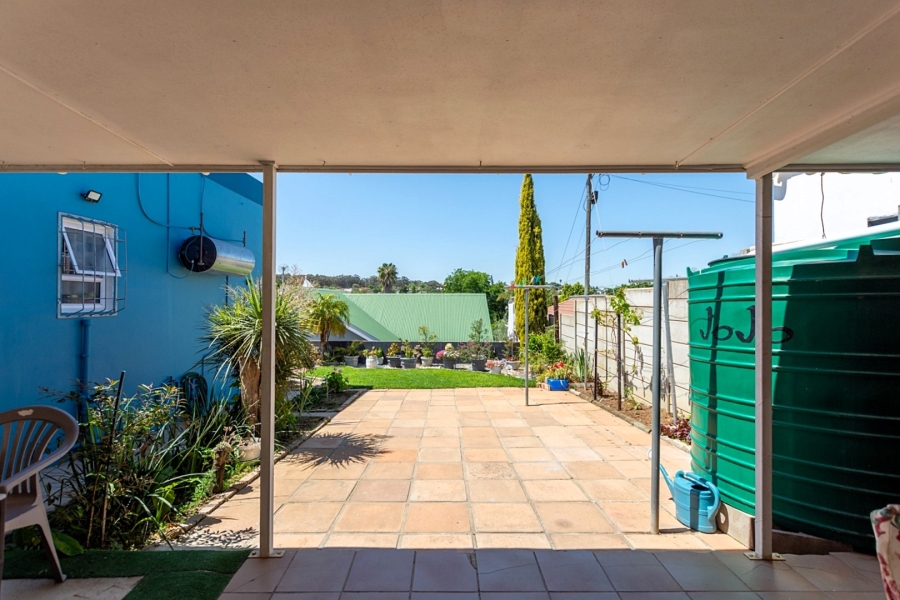 3 Bedroom Property for Sale in Bergzicht Western Cape